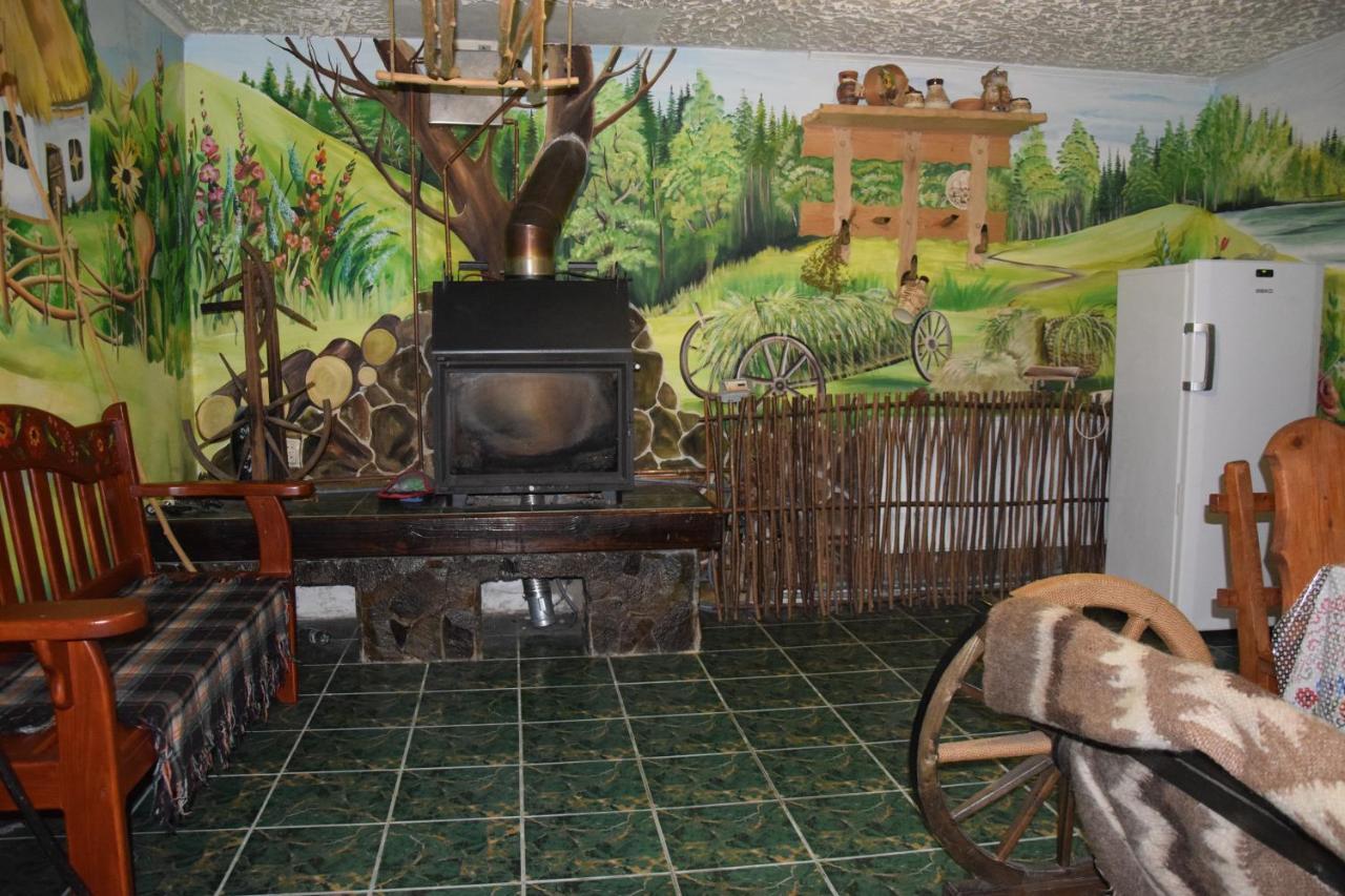 Hotel Kvitkovyi Rai Slavske Esterno foto