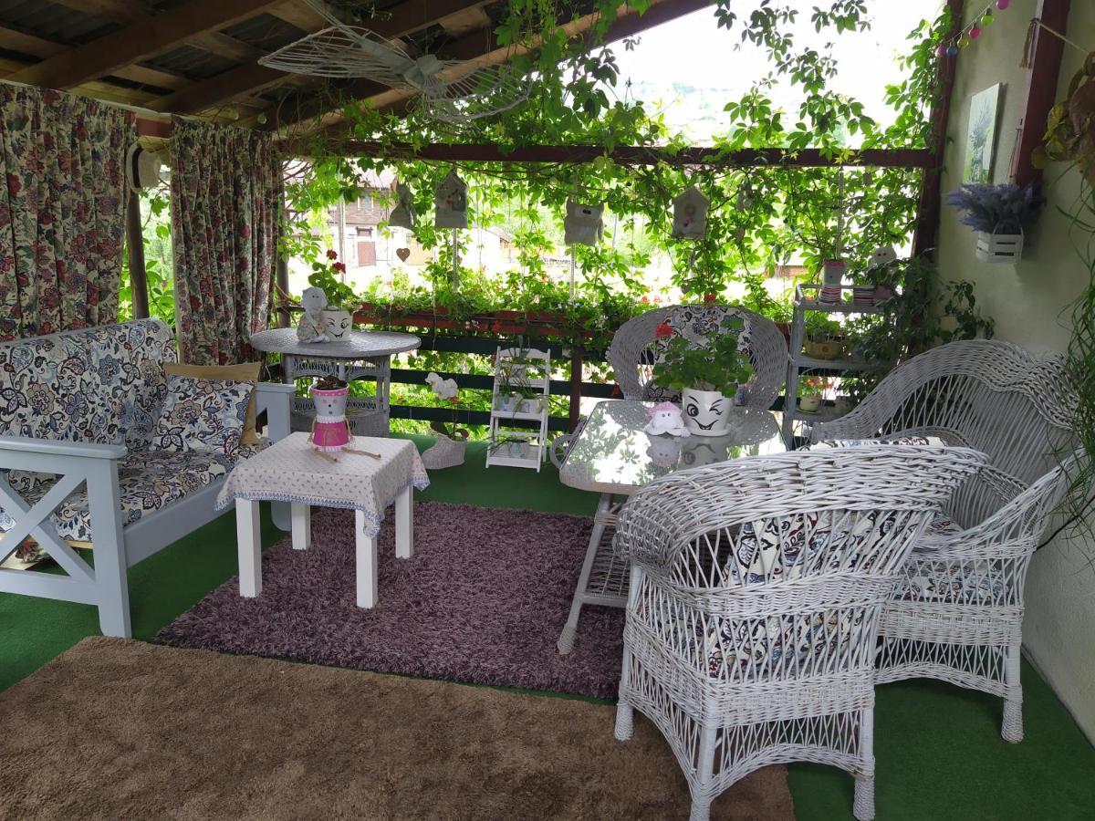 Hotel Kvitkovyi Rai Slavske Esterno foto